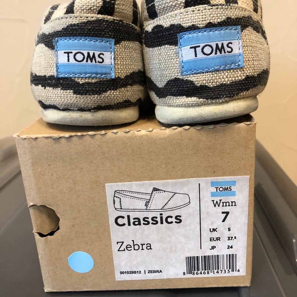 Toms
